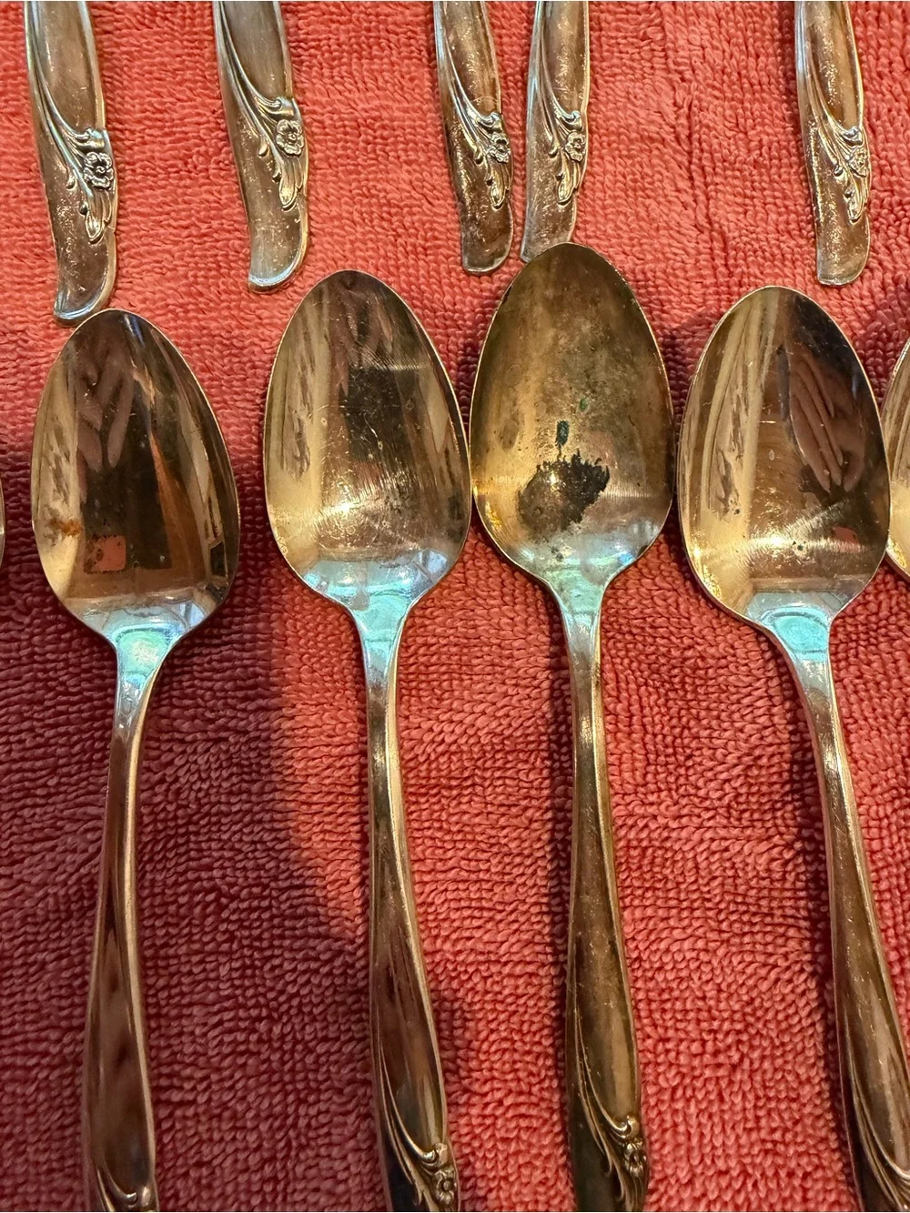 47 piece Vintage WM Rogers & Son IS Exquisite (Silverplate, 1940) Flatware set